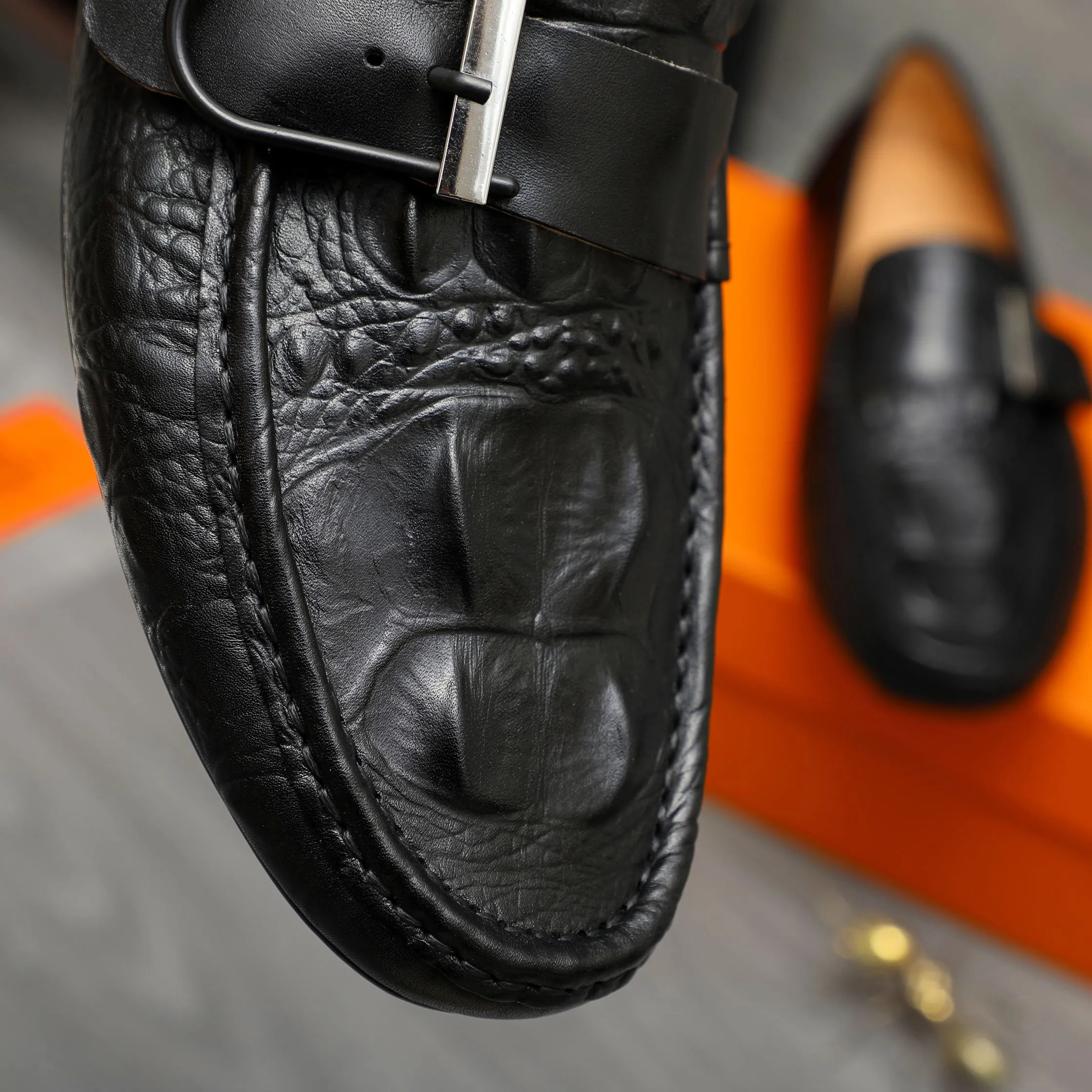 P380 Product trademark: HERMES "Hermes" casual slip-on men's shoes Regular size: 38-44 Product material: Selected crocodile pattern cowhide upper, pigskin lining, rubber outsole